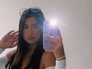 Imagen de perfil de modelo de cámara web de sunnie_of