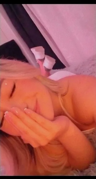 Interprète Sara019 Photo 1