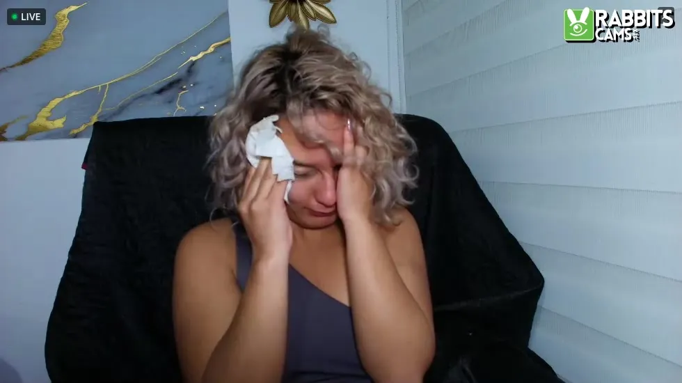Performer FloraSaenzX Video 1