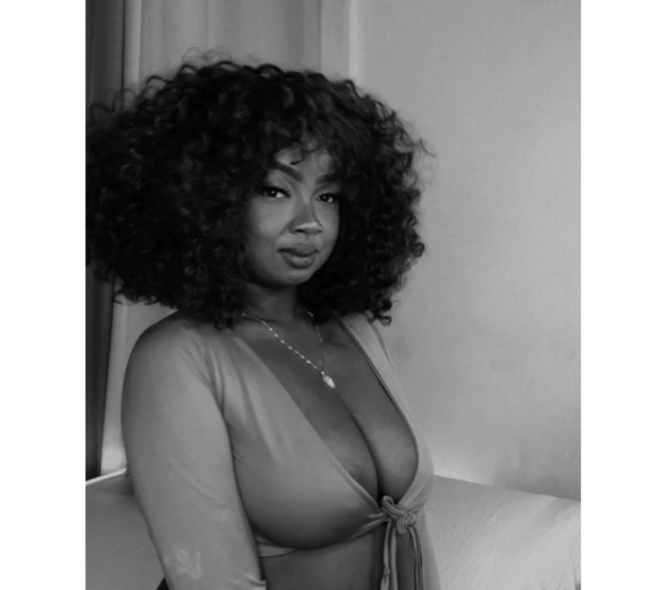 Performer Naomi_rouss Photo 3