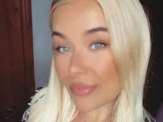 AdventurousAly profielfoto van cam model