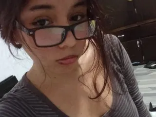 AllicePetit profielfoto van cam model