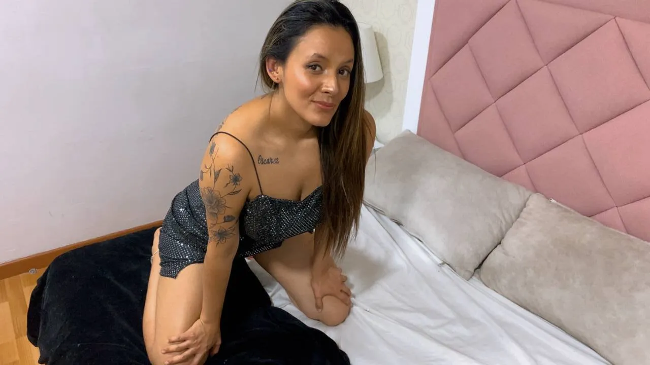 Artista CynthiaMore Foto 7