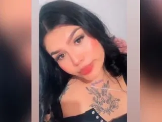 Imagen de perfil de modelo de cámara web de Magguie333