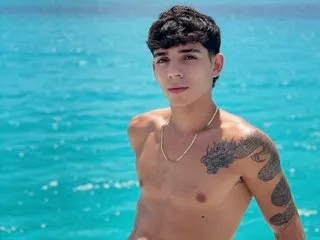 Biglatin777 live cam