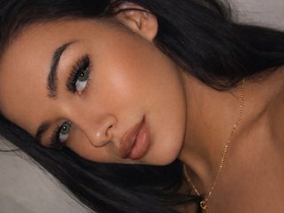 Imagen de perfil de modelo de cámara web de Aivesxx