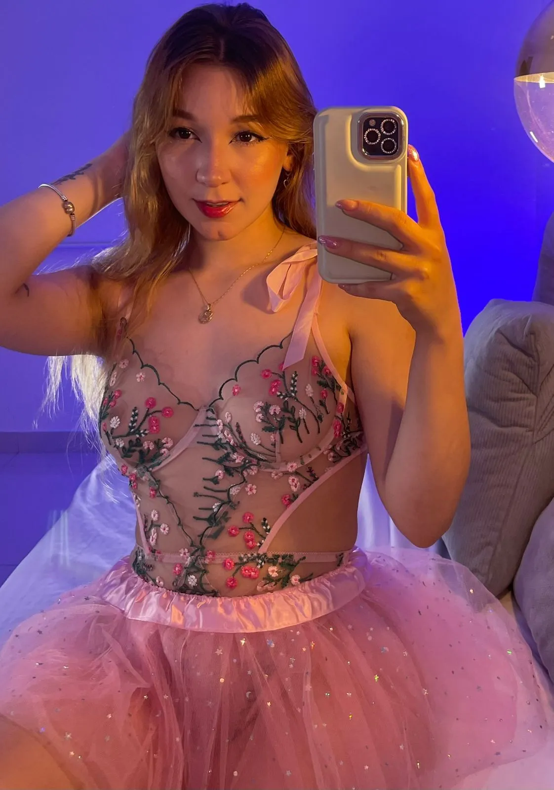 Intérprete Mia_brand Foto 2