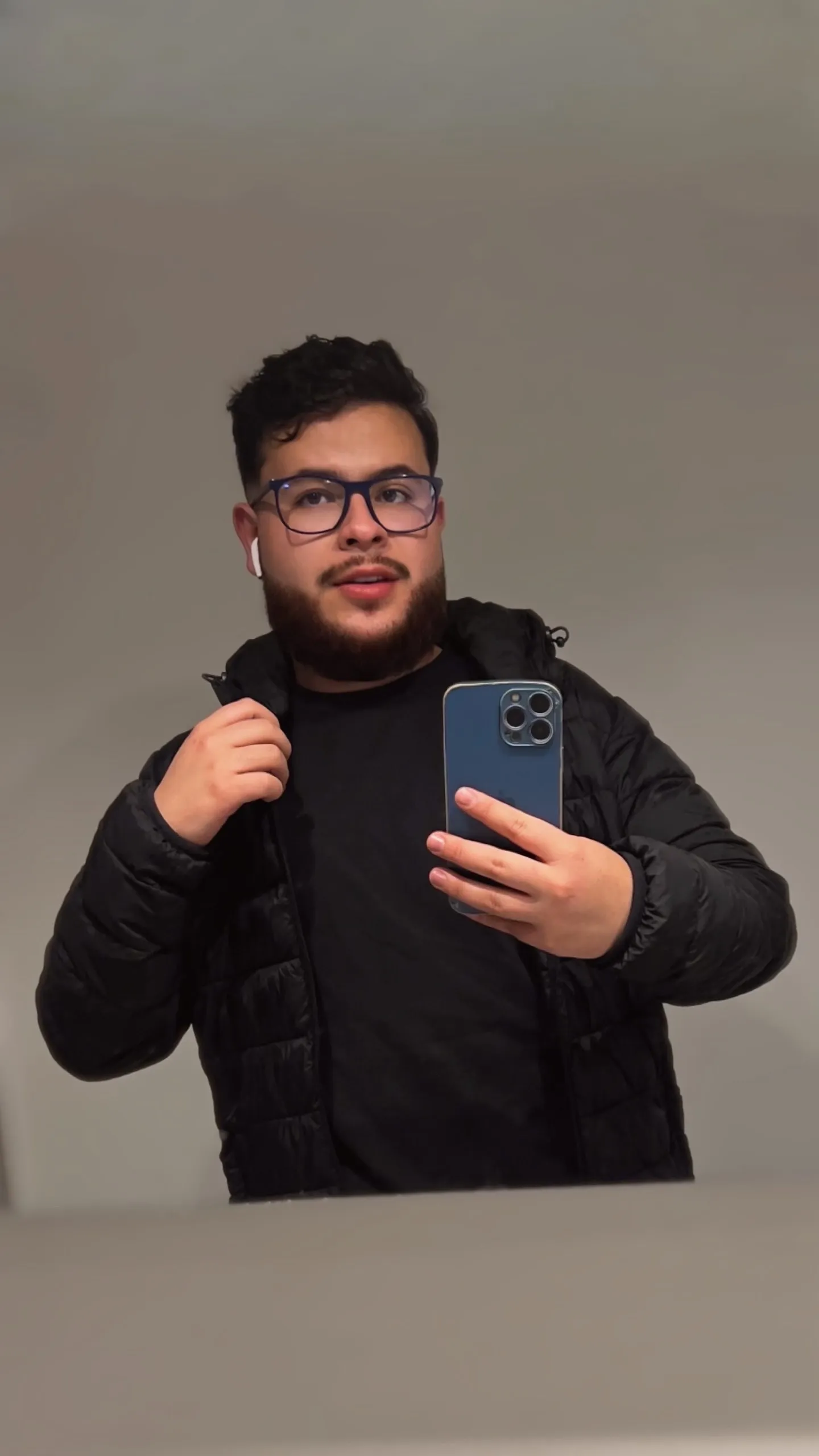 Performer Evanleon Photo 12