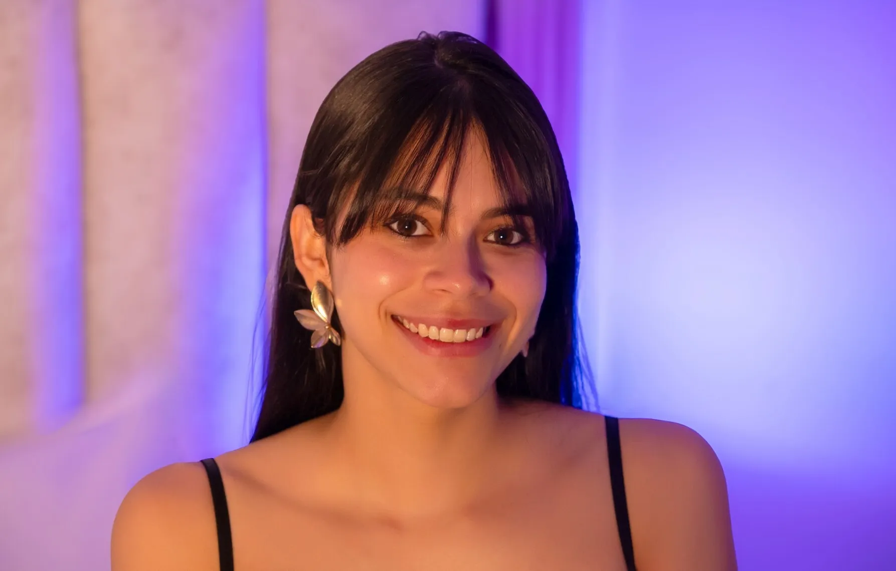 Performer AlanaBlavi Photo 4