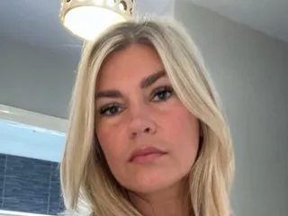 Maxenexx cam model profile picture