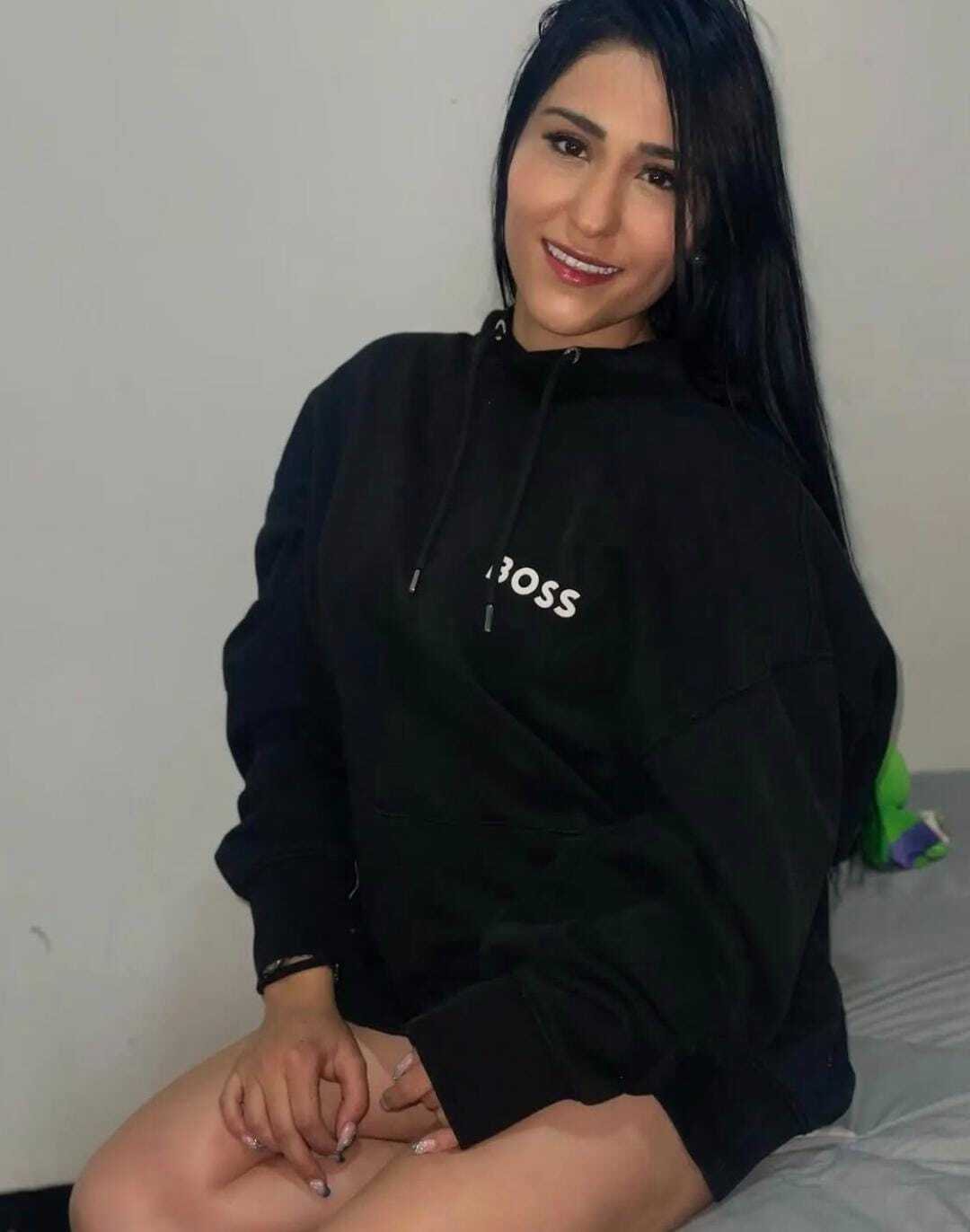 Artist alahiaa Foto 1