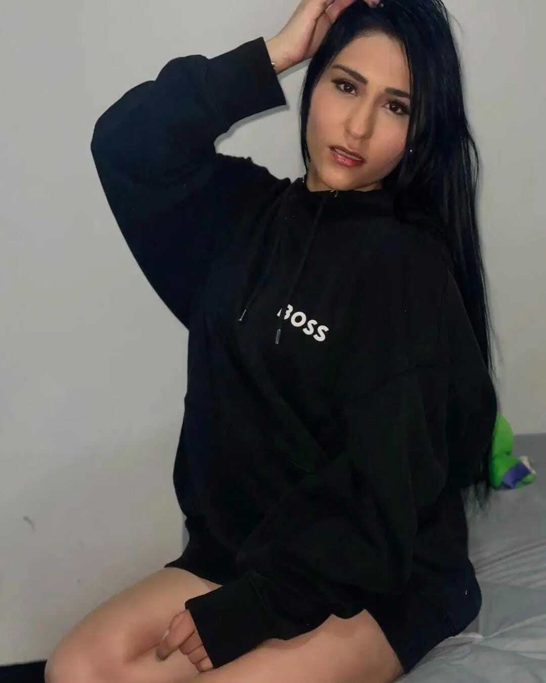 Artist alahiaa Foto 2