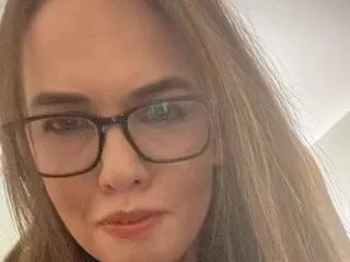 Molly_Brook