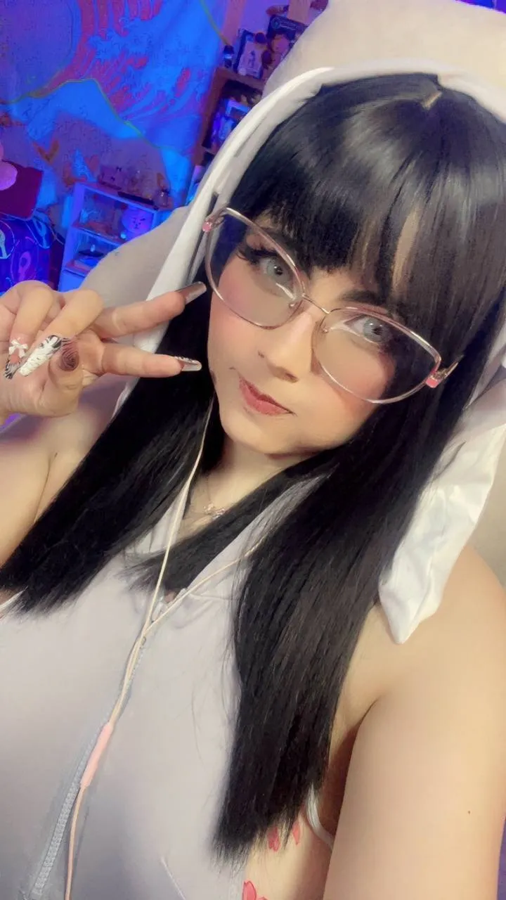 Performer Alyssa_Romanova Photo 2