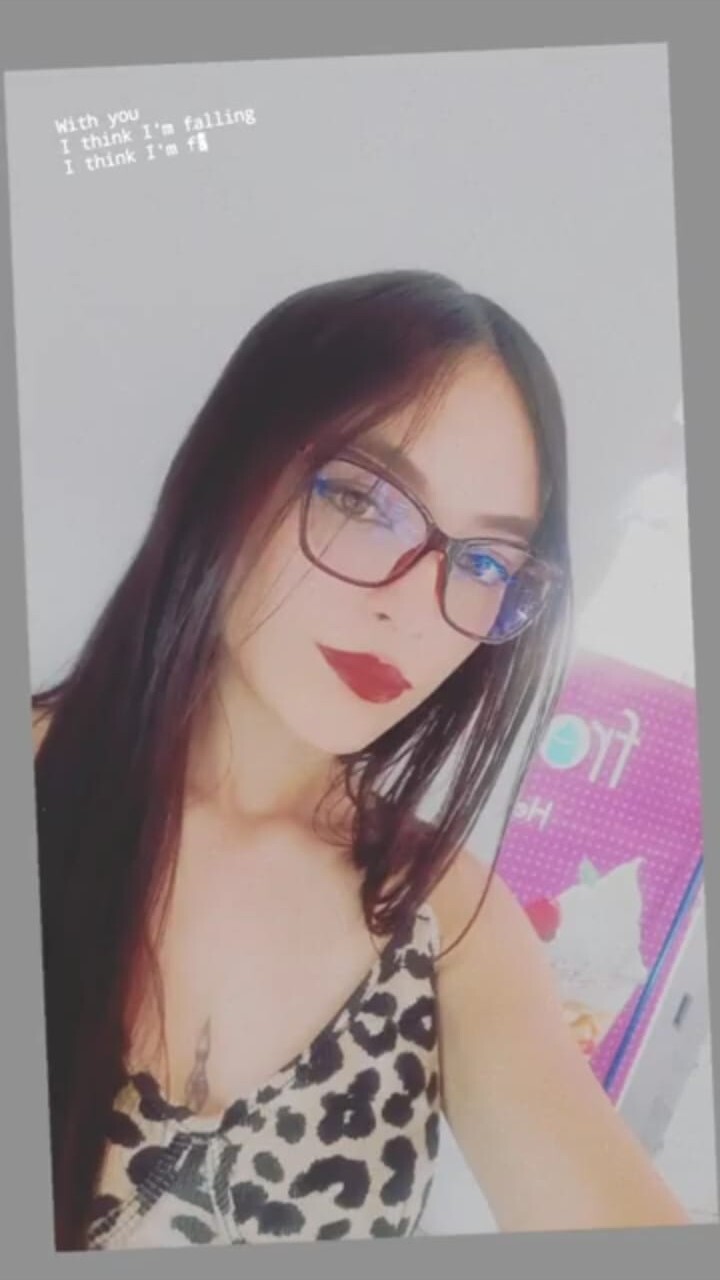 Performer VictoriaPiercee Photo 2