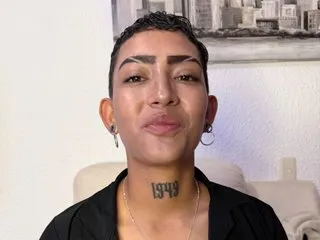Eri_hott