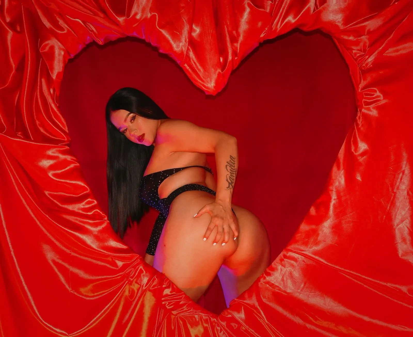 Performer ValentinaMoretti Photo 6