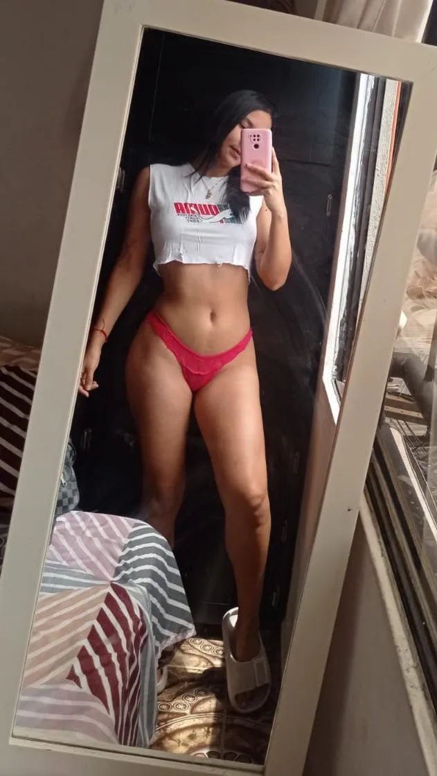 Performer KateM0ss Photo 3