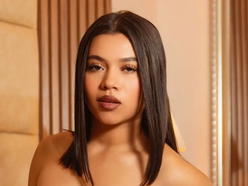 Performer LiaSolis Photo 9