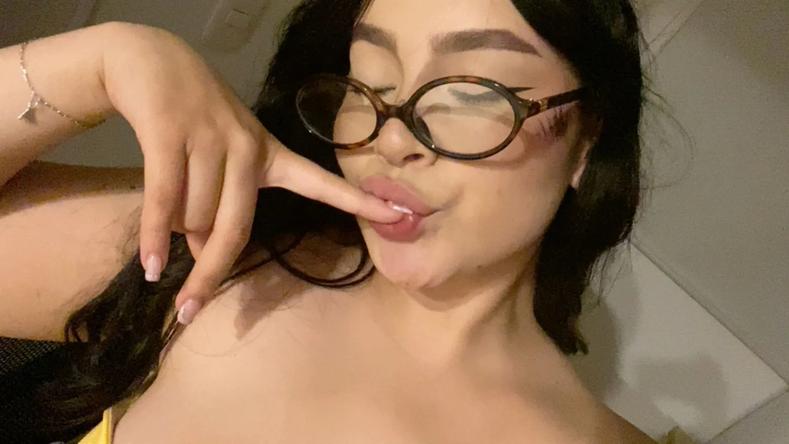 Performer ZairaCleef Photo 2