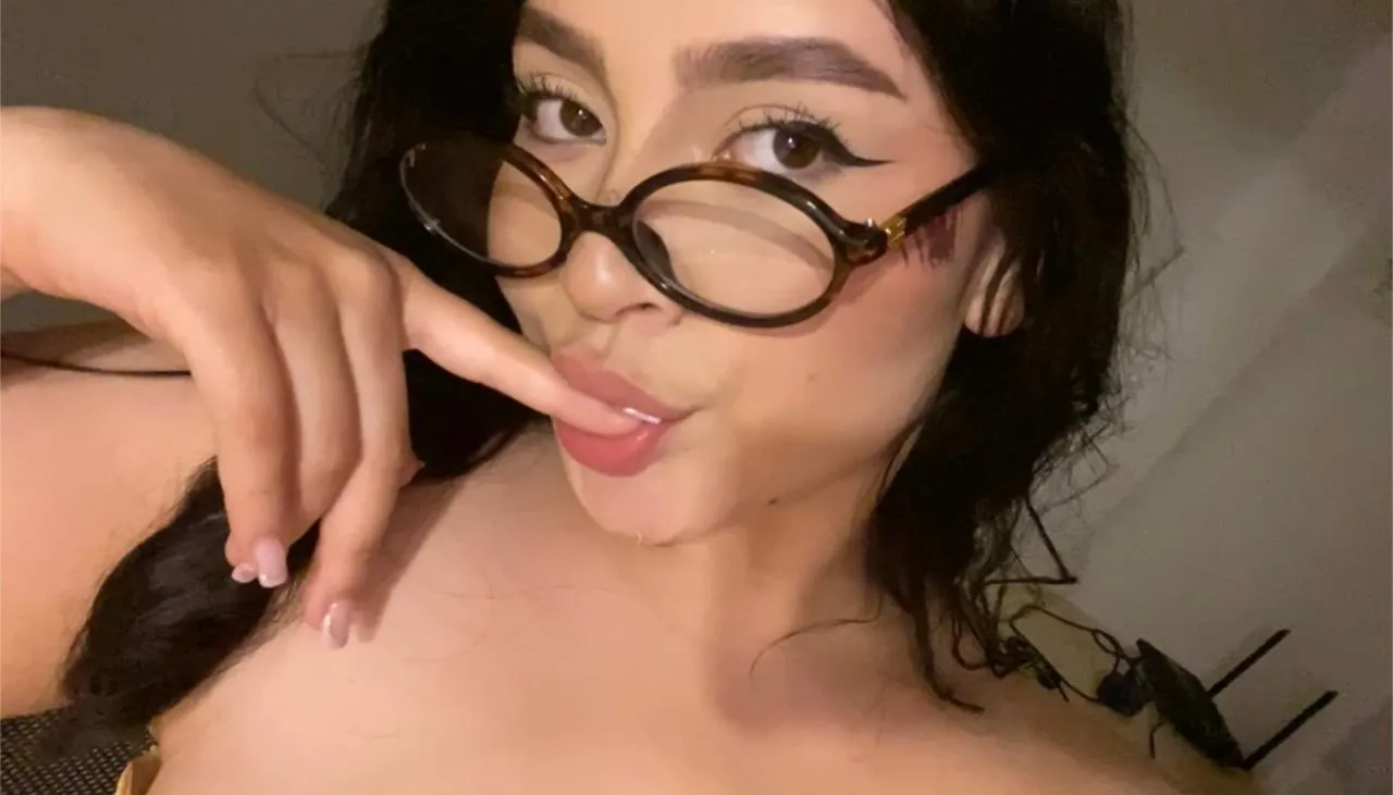 Performer ZairaCleef Photo 4