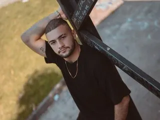 Imagen de perfil de modelo de cámara web de MaximusClarkk