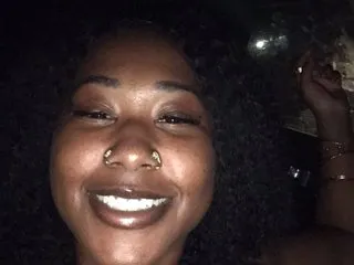 StarLeBomb profilbild på webbkameramodell