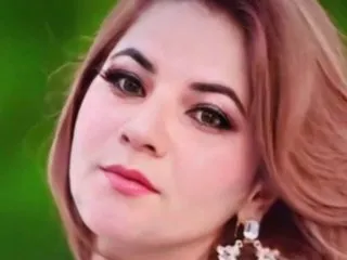 hinaAshraf profilbild på webbkameramodell