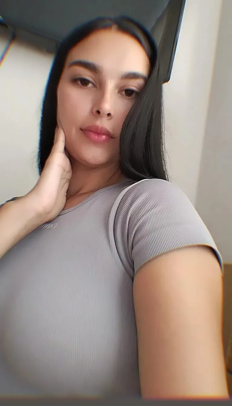 Intérprete PerlaWolfe Foto 3