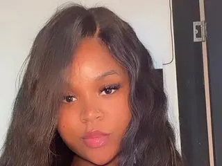 Abhyyrose profielfoto van cam model