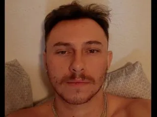 Image de profil du modèle de webcam TallHungAndCloudy