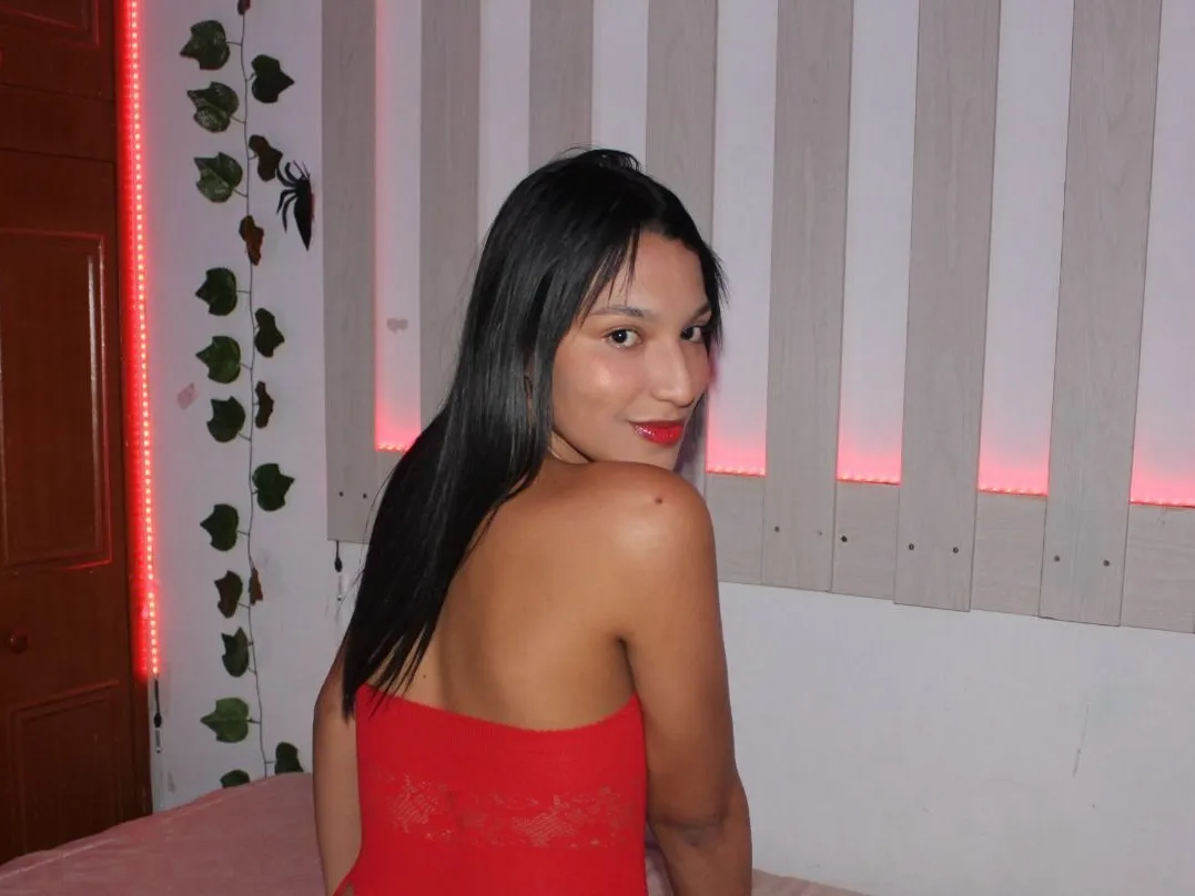 Performer CloeBoyer Photo 2