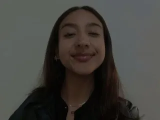 Gaia_Nix live cam