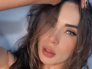 lara_bombshell