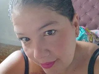 IzzyFlowers777 immagine del profilo del modello di cam