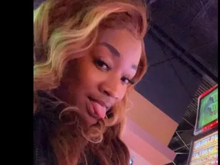 AshantiOrah cam model profile picture