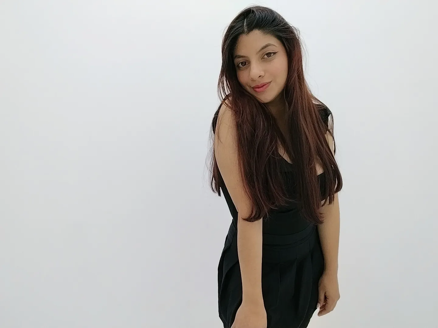 Performer Chery_Desire Photo 7