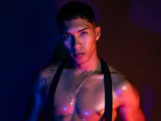 maximo_vega_new cam model profile picture