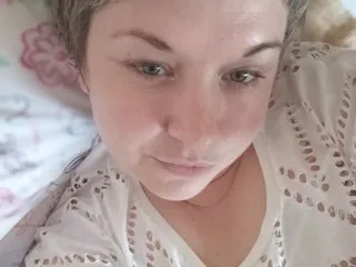 Juli_Bond