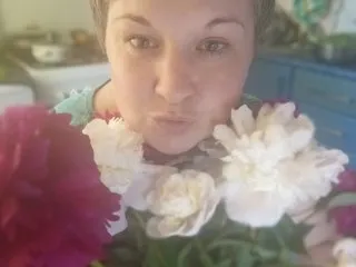 Juli_Bond