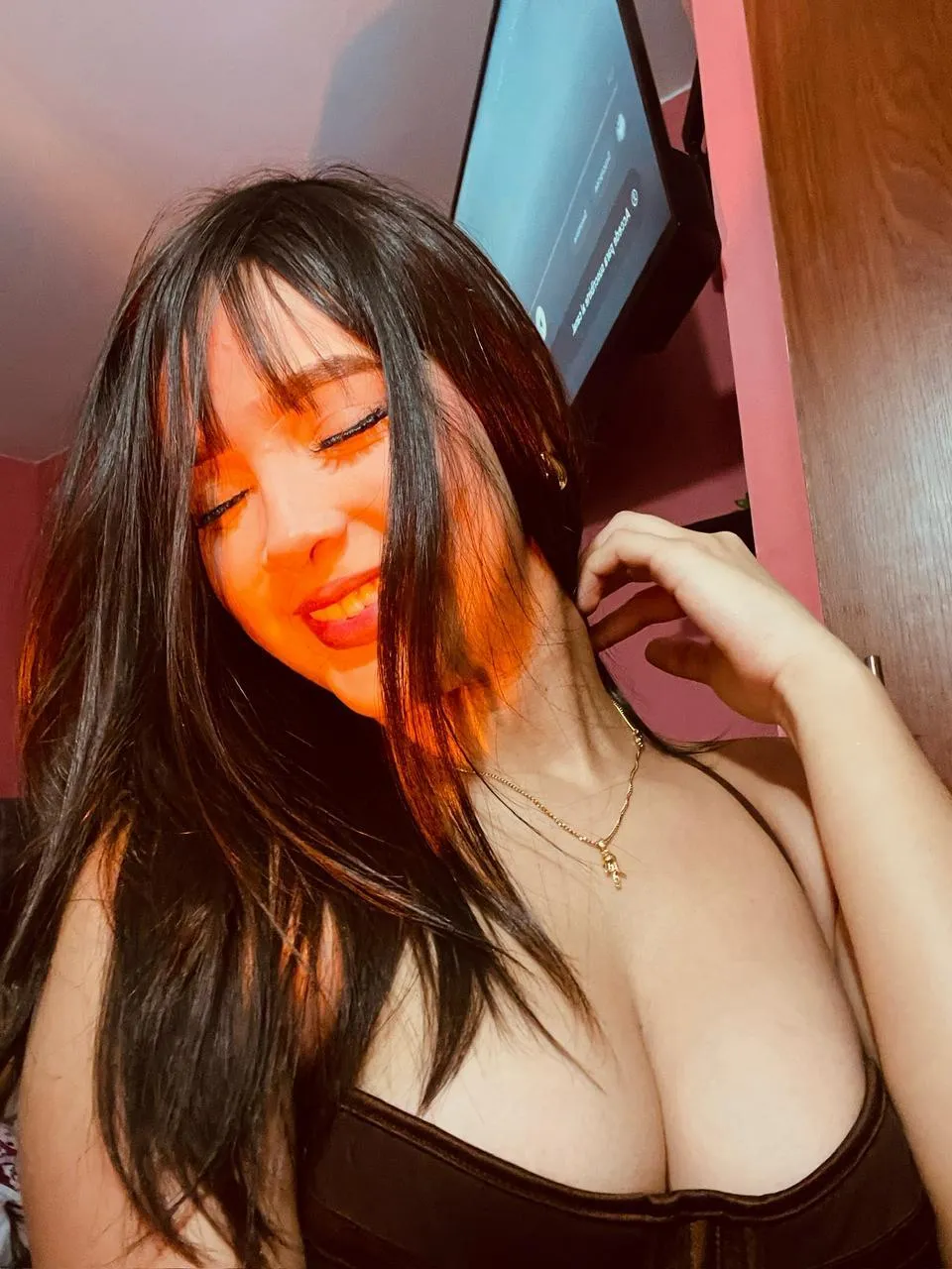 Performer Kitty_Play Photo 1