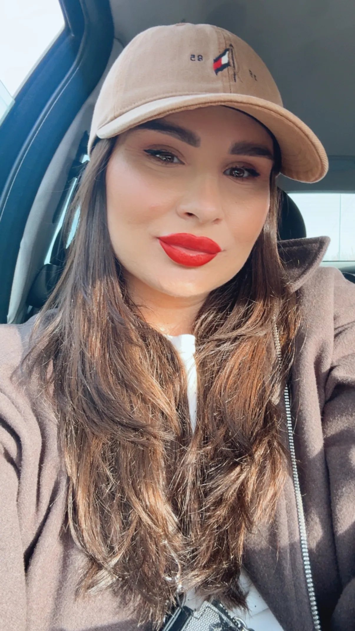 Interprète AdelaHotWhite Photo 7