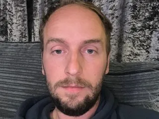 Adam0910