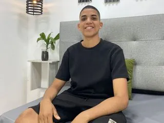 Image de profil du modèle de webcam LukazCaballero