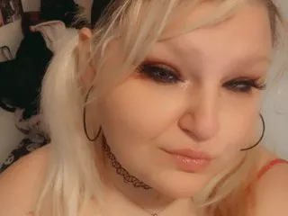 Profilbilde av JuicyStrawberryCheeks webkamera modell