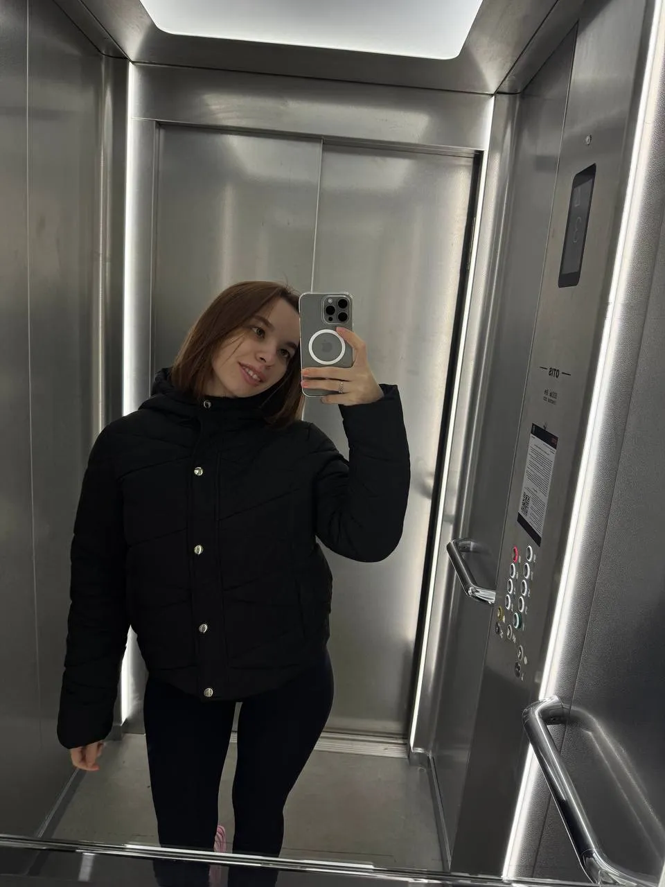 Performer VelvetFOX Photo 2