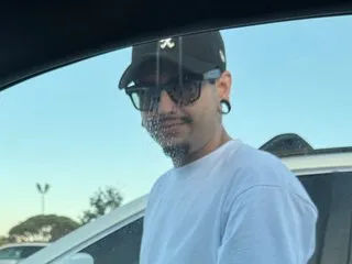 Imagen de perfil de modelo de cámara web de AndrewTaint24