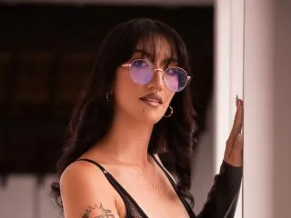 Imagen de perfil de modelo de cámara web de IsaBrock
