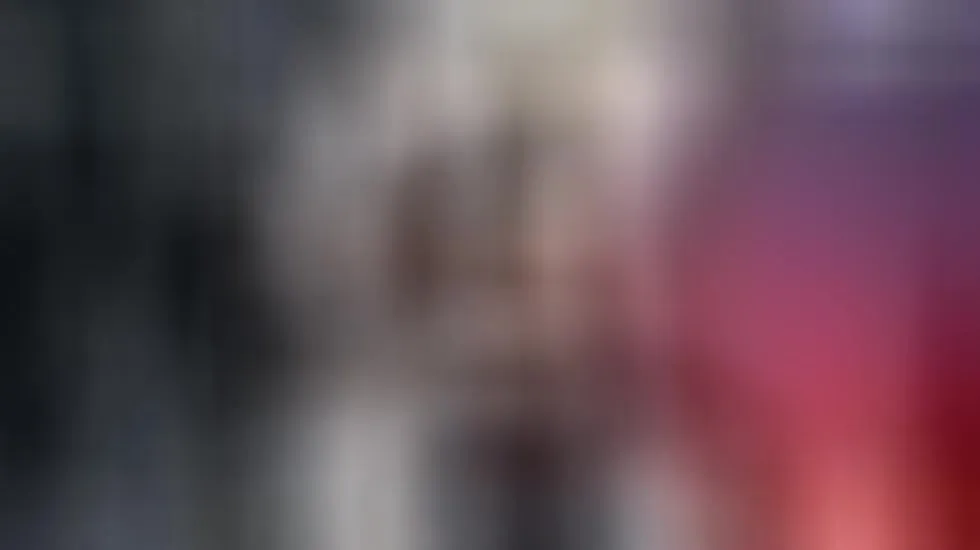 Artist Flor_pink Video 1