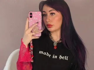 PrettyPeachxo
